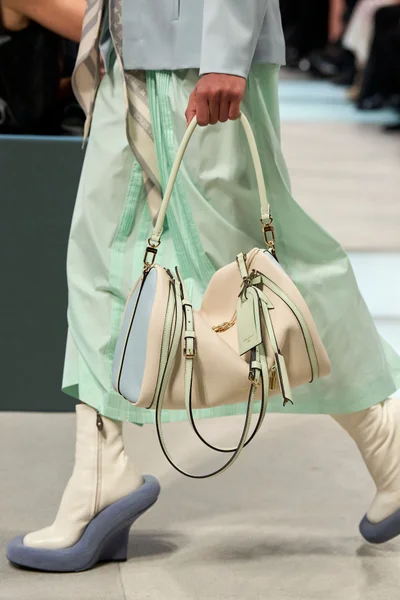 Look 69